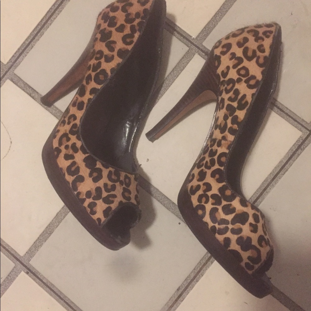 Shoes (Leopard pumps)